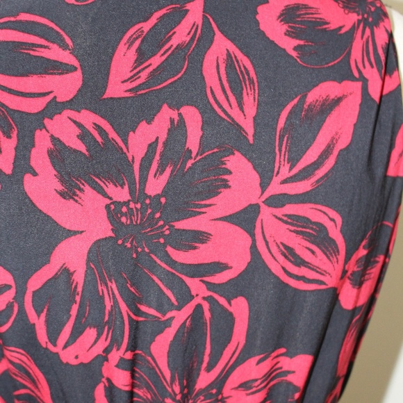 Norma Kamali, Faux Wrap Floral Jersey Dress - Picture 6 of 9